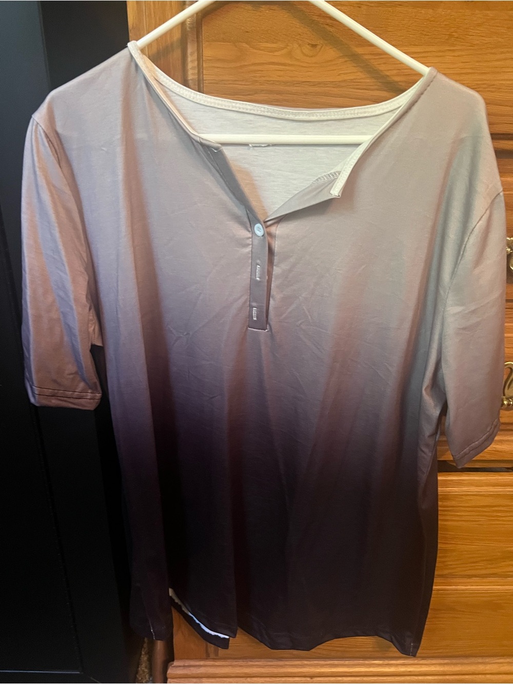Women’s Short Sleeve Ombre Henley Tee - Gray to Black